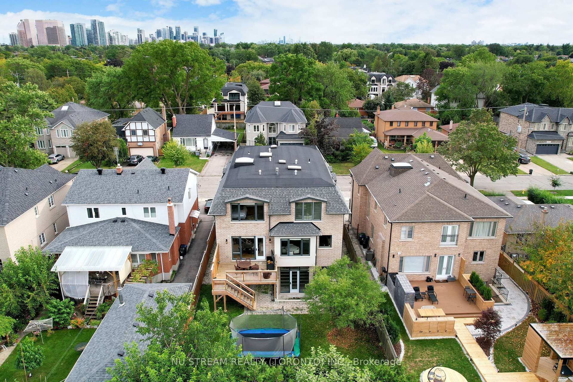 218 Pleasant Ave, Toronto, ON M2M1M5 | 4 Bedroom 7 Bathroom Detached House | Image 25