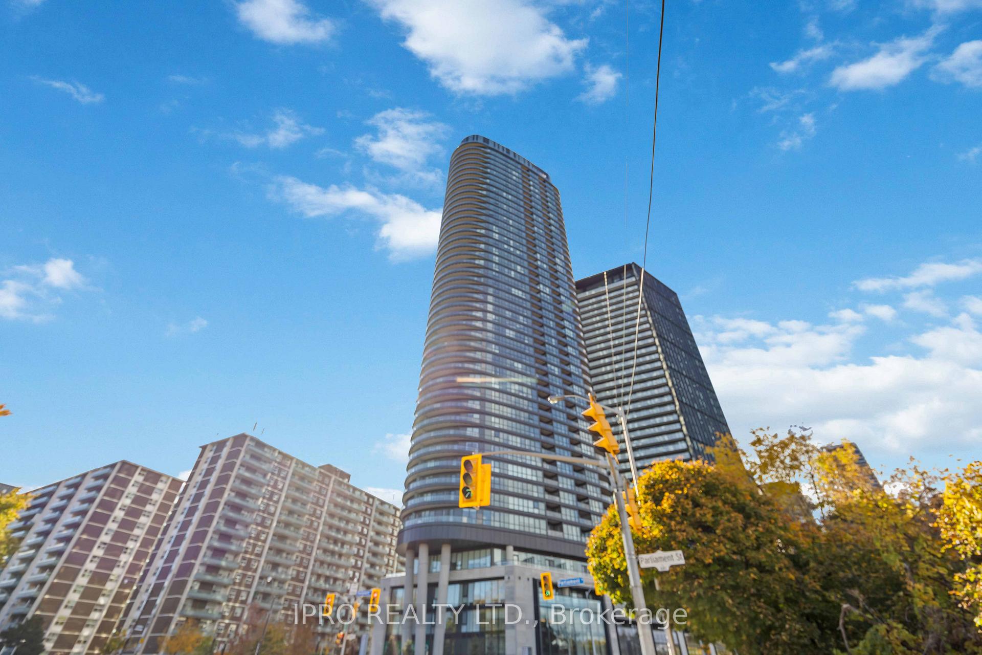 #4218 - 585 Bloor St E, Toronto, ON M4W0B3 | 3 Bedroom 2 Bathroom Condo Apt | Image 25