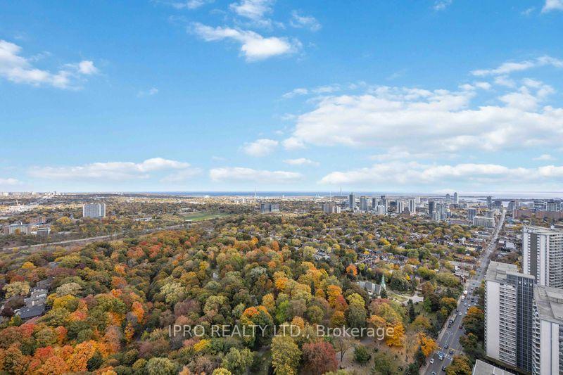 #4218 - 585 Bloor St E, Toronto, ON M4W0B3 | 3 Bedroom 2 Bathroom Condo Apt | Image 29
