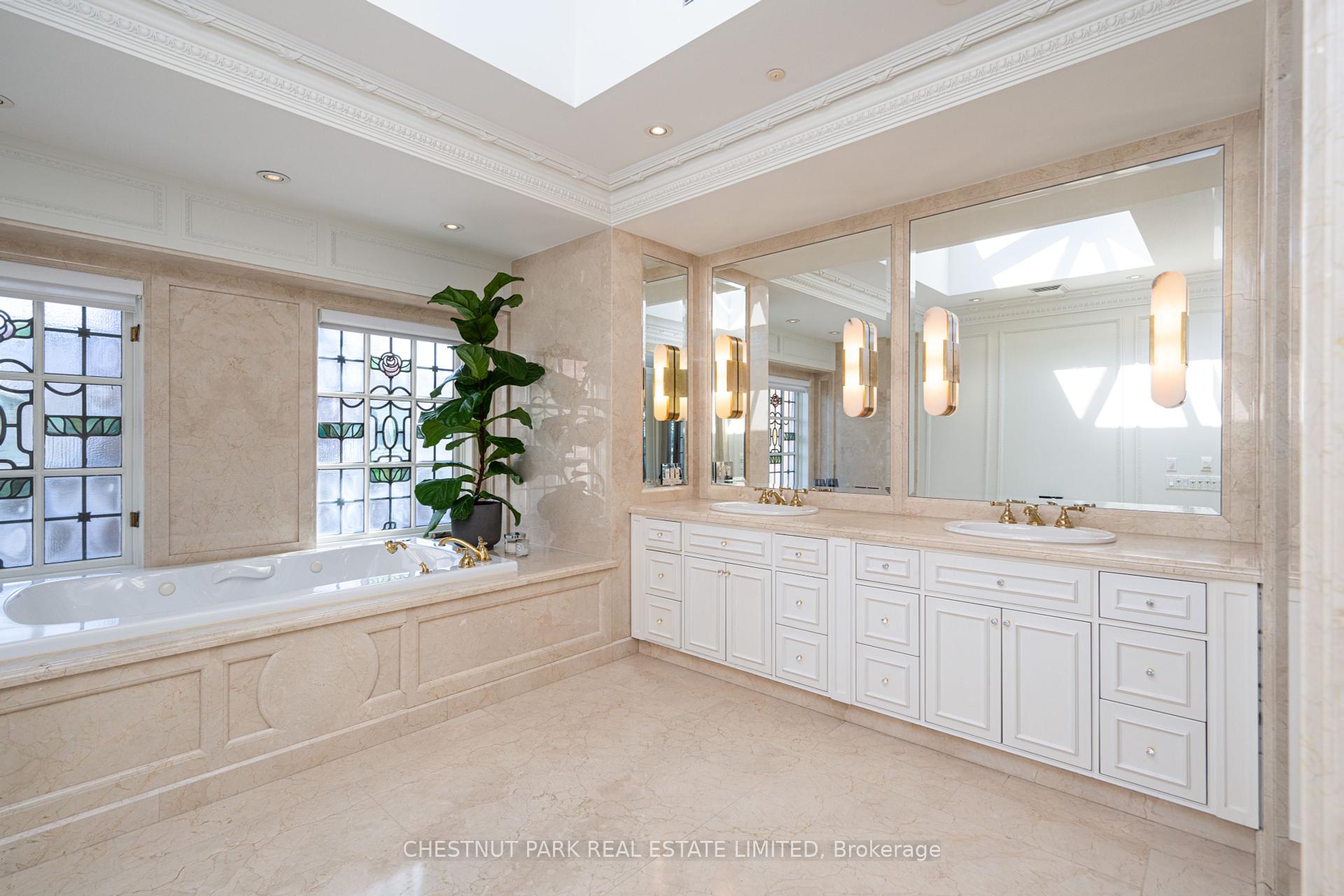 82 Chestnut Park Rd, Toronto, ON M4W2R3 | 4 Bedroom 6 Bathroom Detached House | Image 16