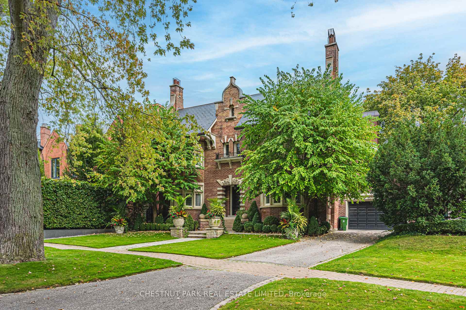 82 Chestnut Park Rd, Toronto, ON M4W2R3 | 4 Bedroom 6 Bathroom Detached House | Image 2