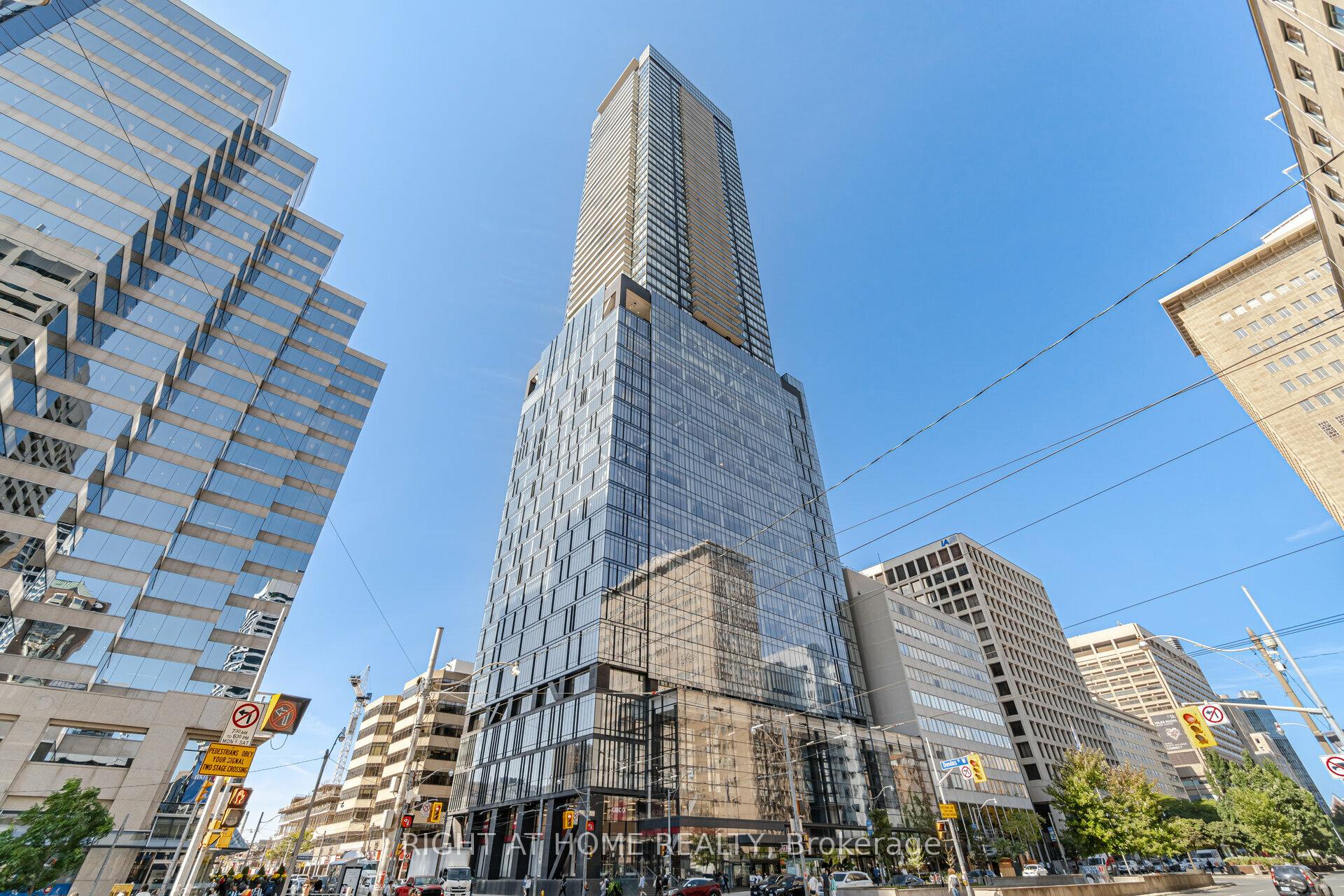 #2507 - 488 University Ave, Toronto, ON M5G0C1 | 2 Bedroom 2 Bathroom Condo Apt | Image 1