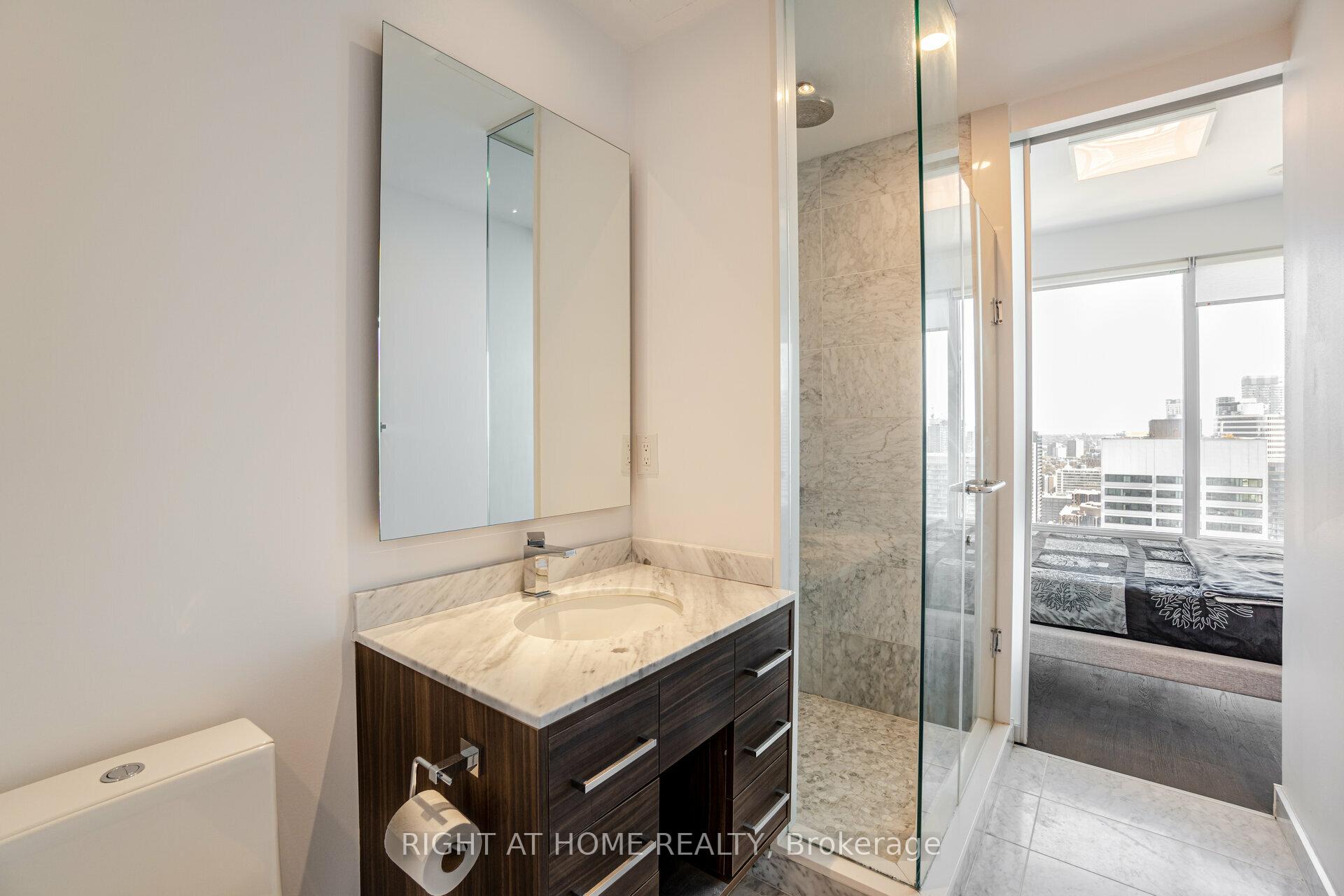 #2507 - 488 University Ave, Toronto, ON M5G0C1 | 2 Bedroom 2 Bathroom Condo Apt | Image 19