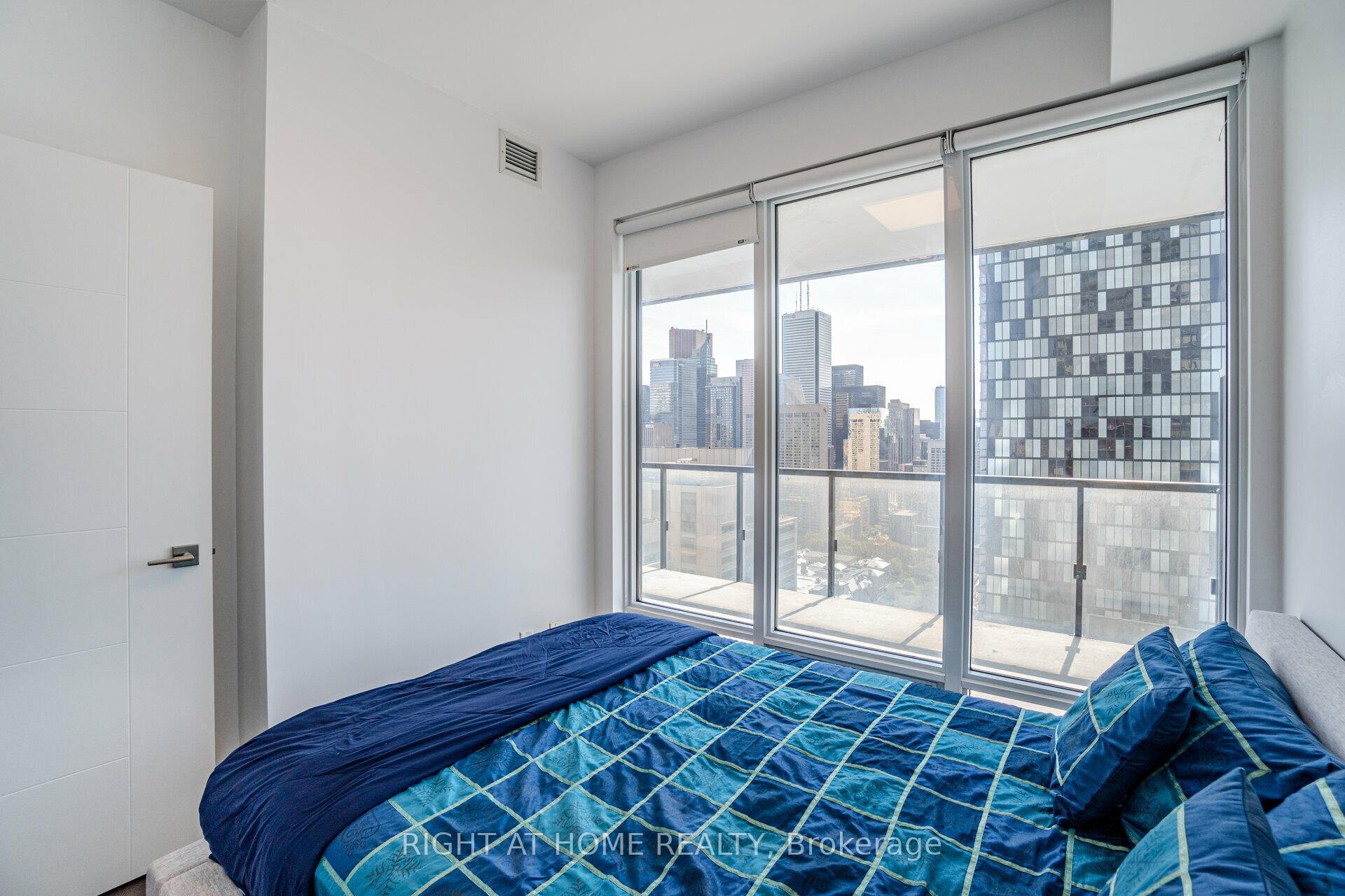 #2507 - 488 University Ave, Toronto, ON M5G0C1 | 2 Bedroom 2 Bathroom Condo Apt | Image 21