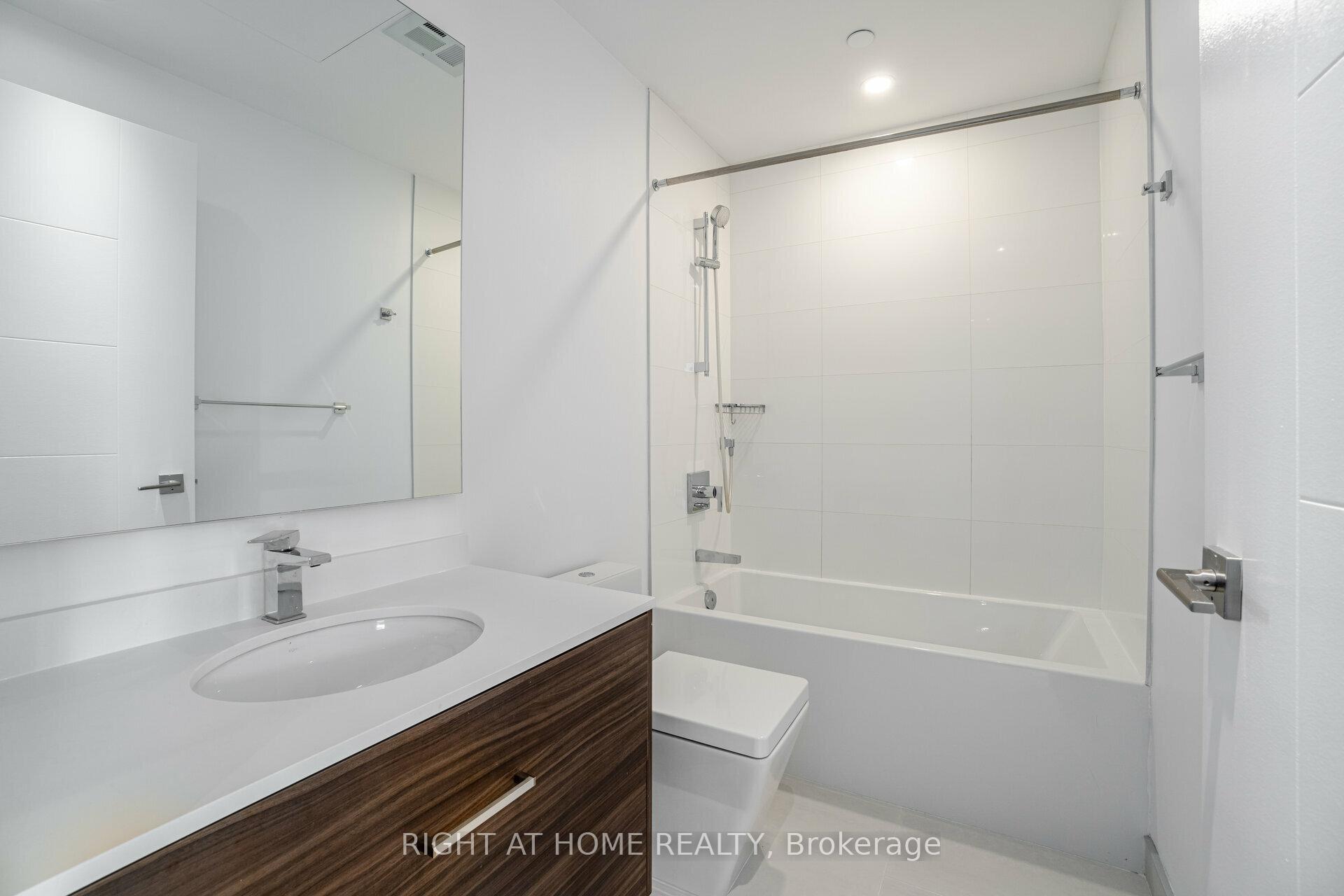 #2507 - 488 University Ave, Toronto, ON M5G0C1 | 2 Bedroom 2 Bathroom Condo Apt | Image 23