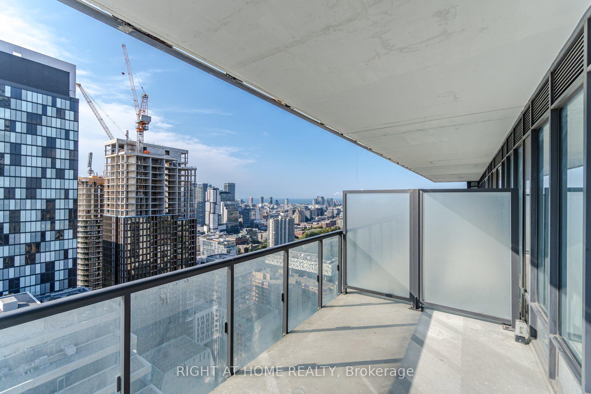 #2507 - 488 University Ave, Toronto, ON M5G0C1 | 2 Bedroom 2 Bathroom Condo Apt | Image 27