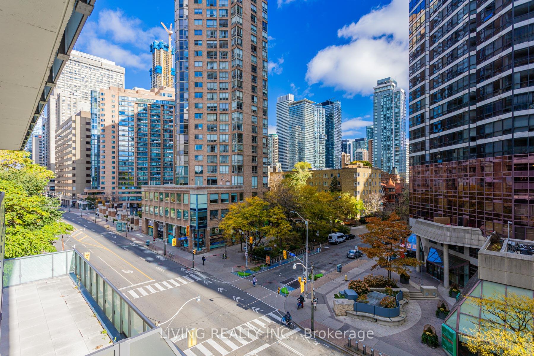 #523 - 57 St. Joseph St, Toronto, ON M5S0C5 | 2 Bedroom 2 Bathroom Condo Apt | Image 11