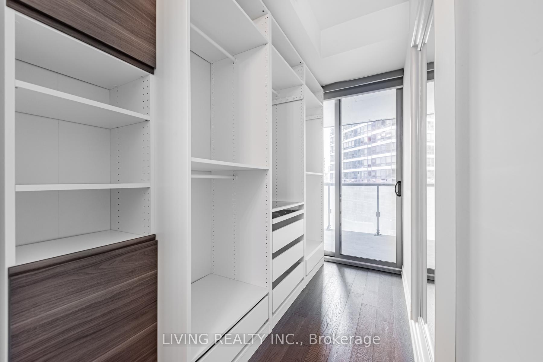 #523 - 57 St. Joseph St, Toronto, ON M5S0C5 | 2 Bedroom 2 Bathroom Condo Apt | Image 18