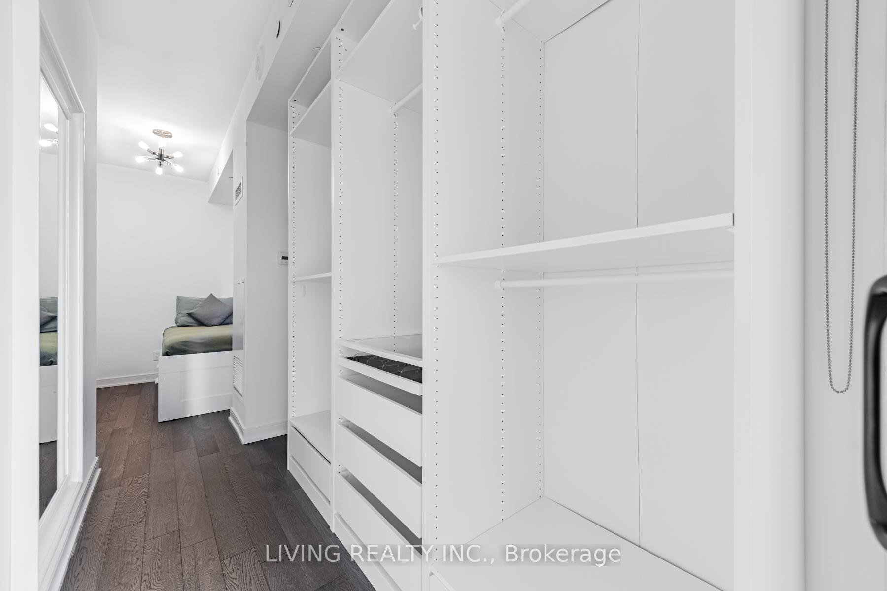 #523 - 57 St. Joseph St, Toronto, ON M5S0C5 | 2 Bedroom 2 Bathroom Condo Apt | Image 19