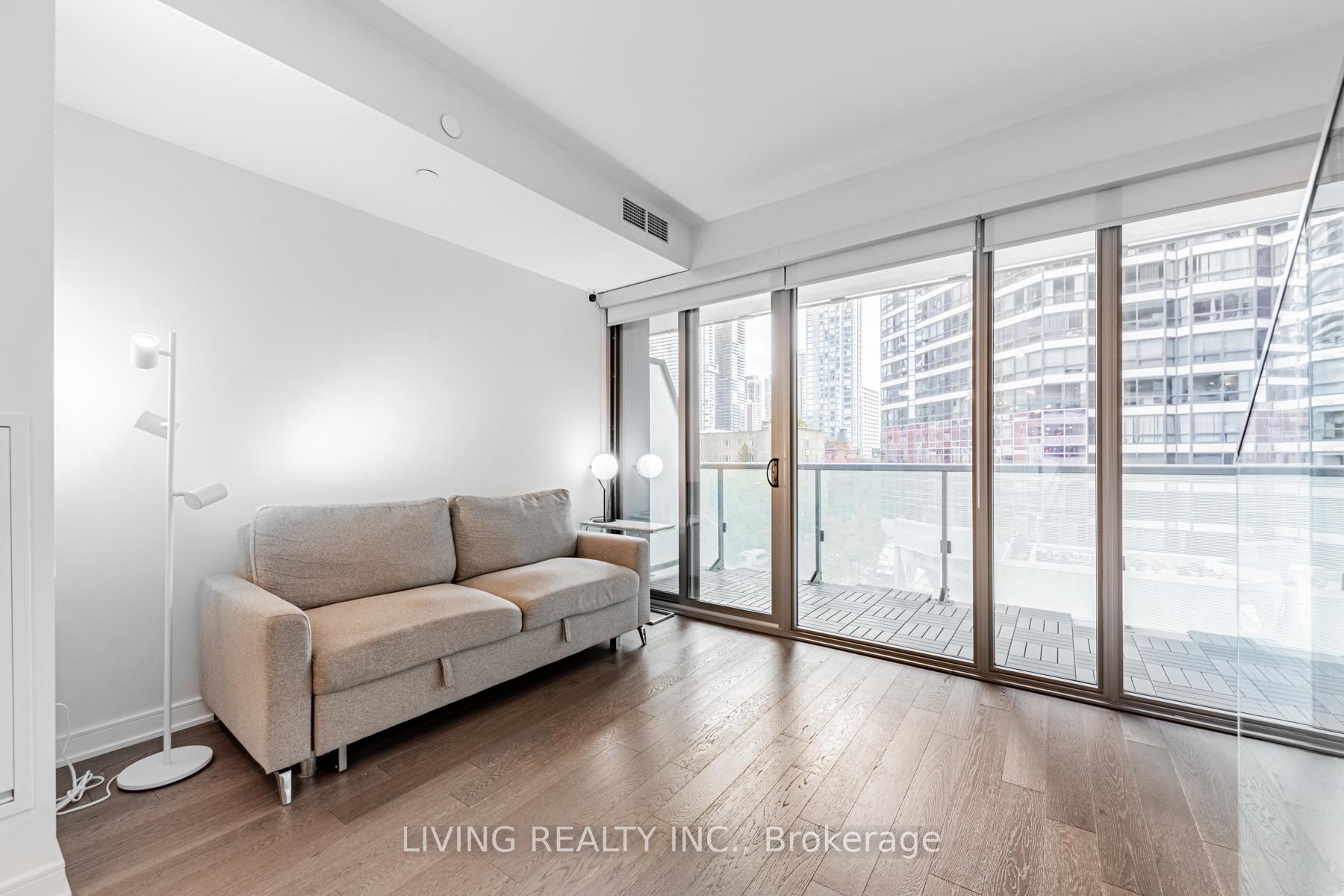 #523 - 57 St. Joseph St, Toronto, ON M5S0C5 | 2 Bedroom 2 Bathroom Condo Apt | Image 8