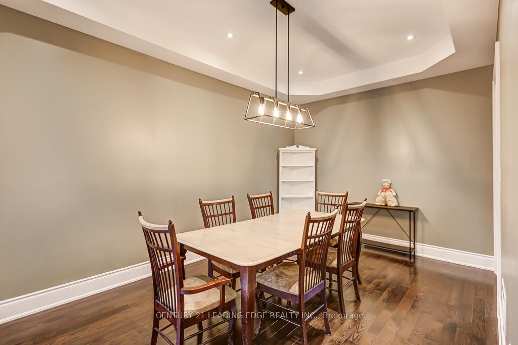 27 Devondale Ave, Toronto, ON M2R2C9 | 4 Bedroom 4 Bathroom Detached House | Image 10