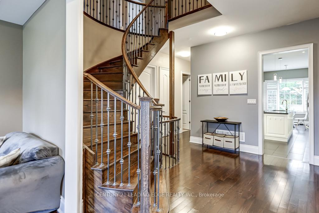 27 Devondale Ave, Toronto, ON M2R2C9 | 4 Bedroom 4 Bathroom Detached House | Image 13