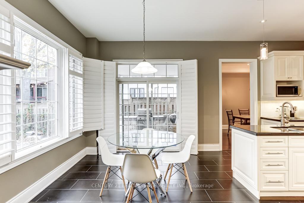 27 Devondale Ave, Toronto, ON M2R2C9 | 4 Bedroom 4 Bathroom Detached House | Image 19