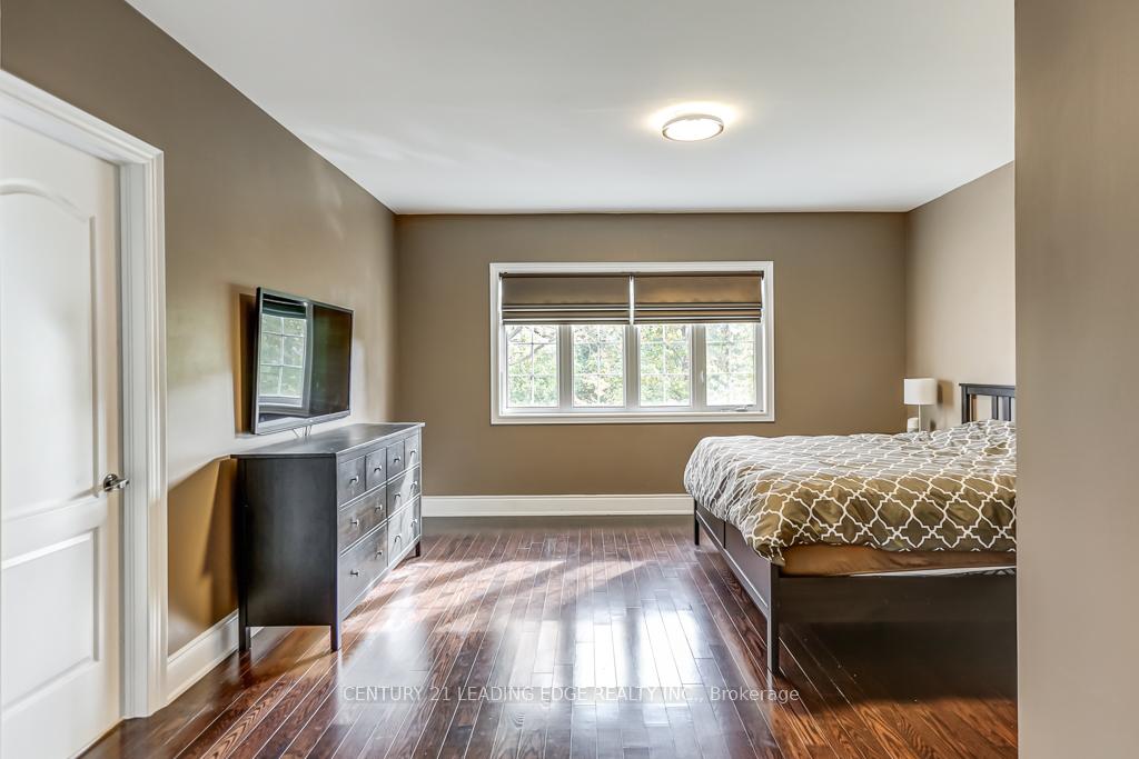 27 Devondale Ave, Toronto, ON M2R2C9 | 4 Bedroom 4 Bathroom Detached House | Image 22