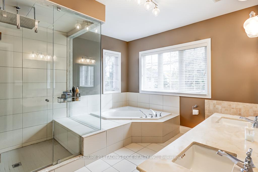 27 Devondale Ave, Toronto, ON M2R2C9 | 4 Bedroom 4 Bathroom Detached House | Image 26