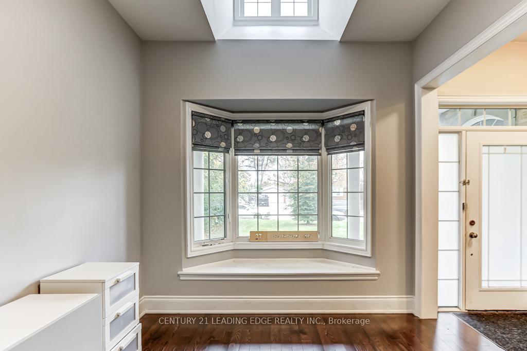 27 Devondale Ave, Toronto, ON M2R2C9 | 4 Bedroom 4 Bathroom Detached House | Image 4