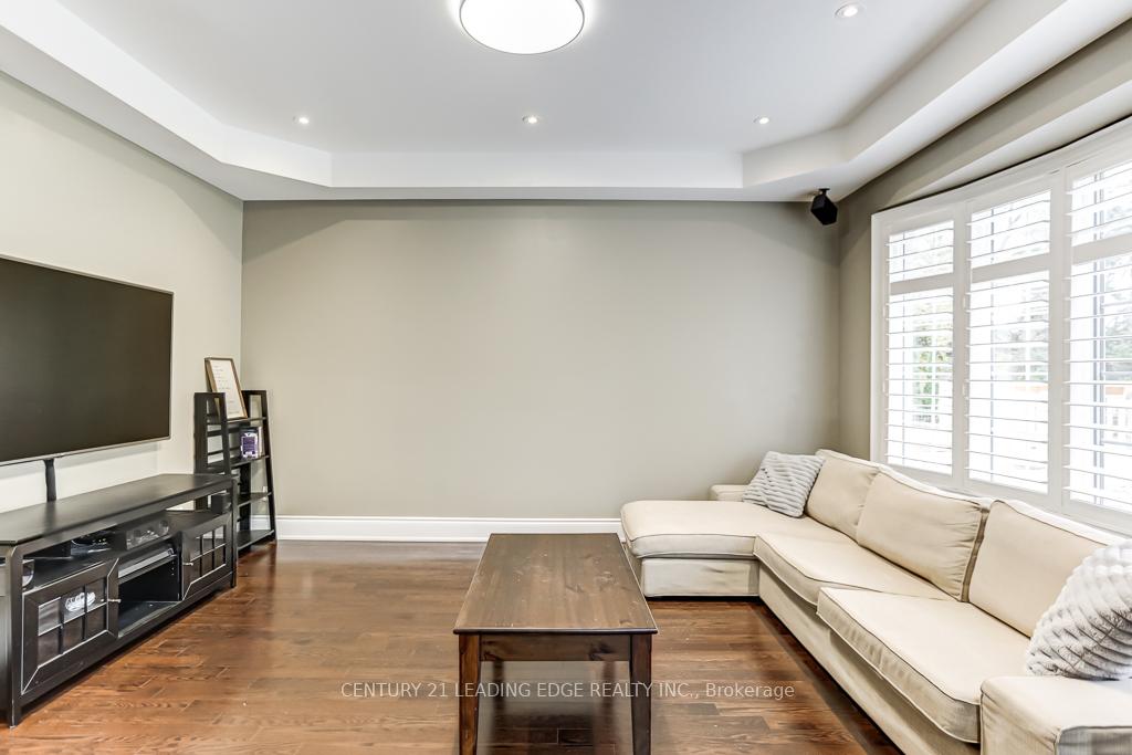 27 Devondale Ave, Toronto, ON M2R2C9 | 4 Bedroom 4 Bathroom Detached House | Image 8