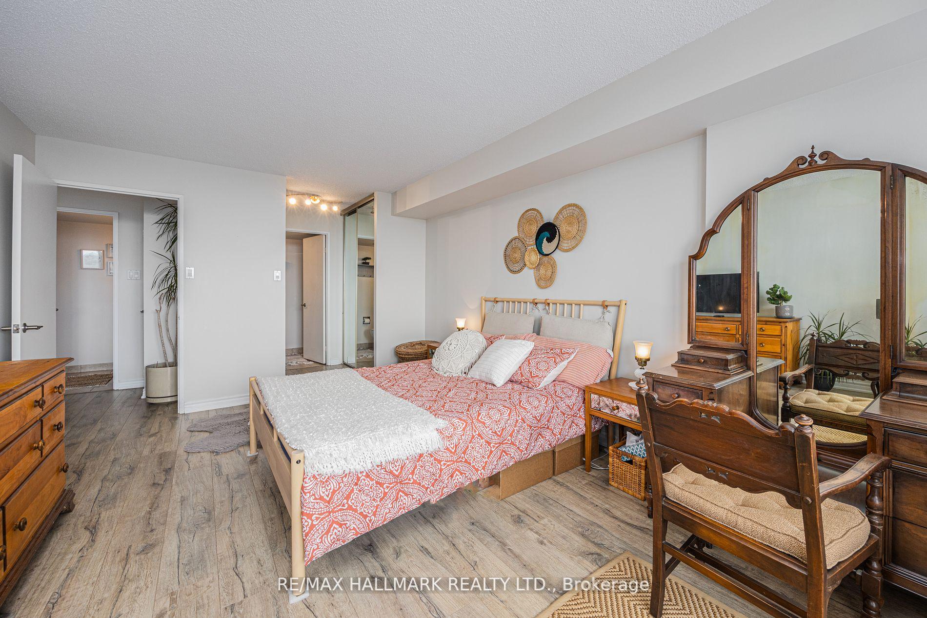 #Ph210 - 1101 Steeles Ave W, Toronto, ON M2R3W5 | 2 Bedroom 2 Bathroom Condo Apt | Image 19