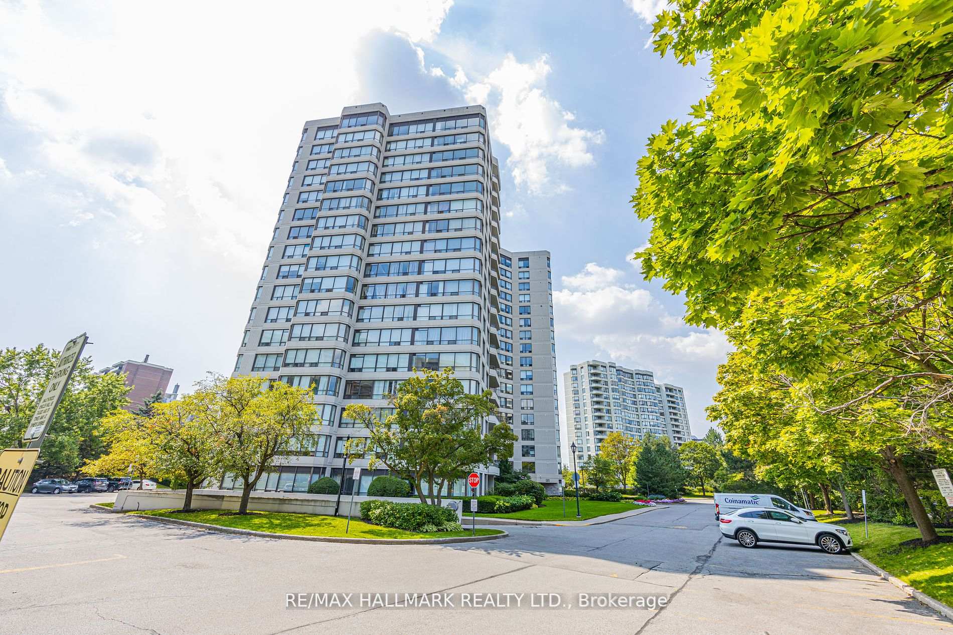 #Ph210 - 1101 Steeles Ave W, Toronto, ON M2R3W5 | 2 Bedroom 2 Bathroom Condo Apt | Image 2