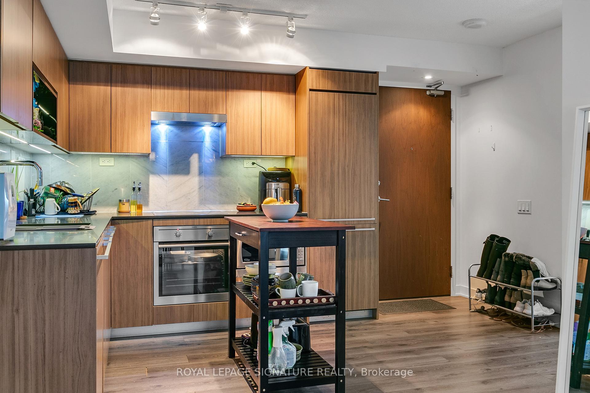 #807 - 70 Queens Wharf Rd, Toronto, ON M5V0J2 | 1 Bedroom 1 Bathroom Condo Apt | Image 13