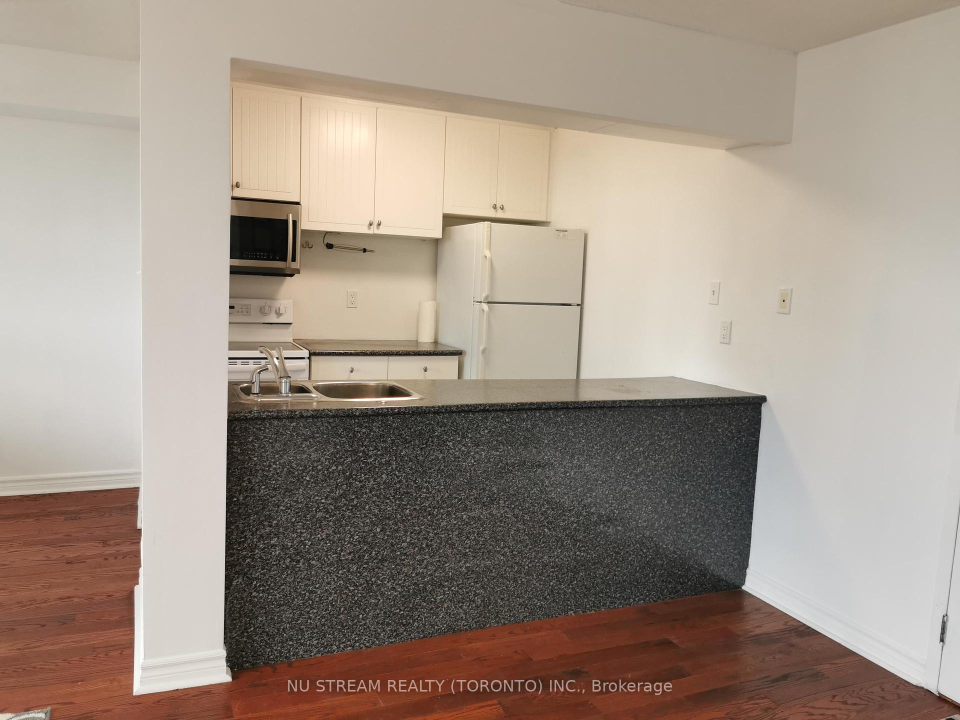 #602 - 105 McCaul St, Toronto, ON M5T2X4 | 1 Bedroom 1 Bathroom Condo Apt | Image 6