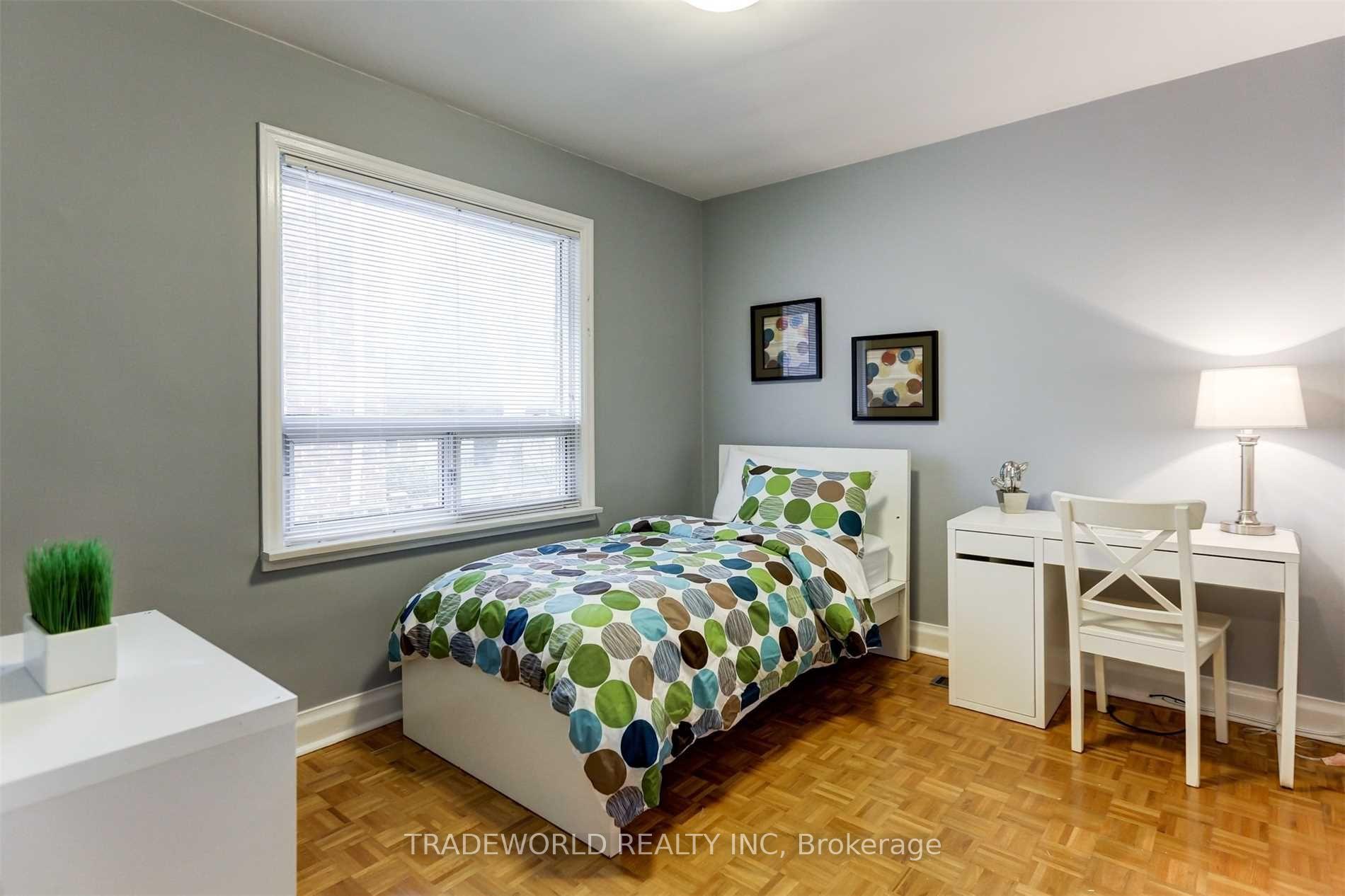 183 Franklin Ave, Toronto, ON M2N1C6 | 3 Bedroom 3 Bathroom Detached House | Image 12