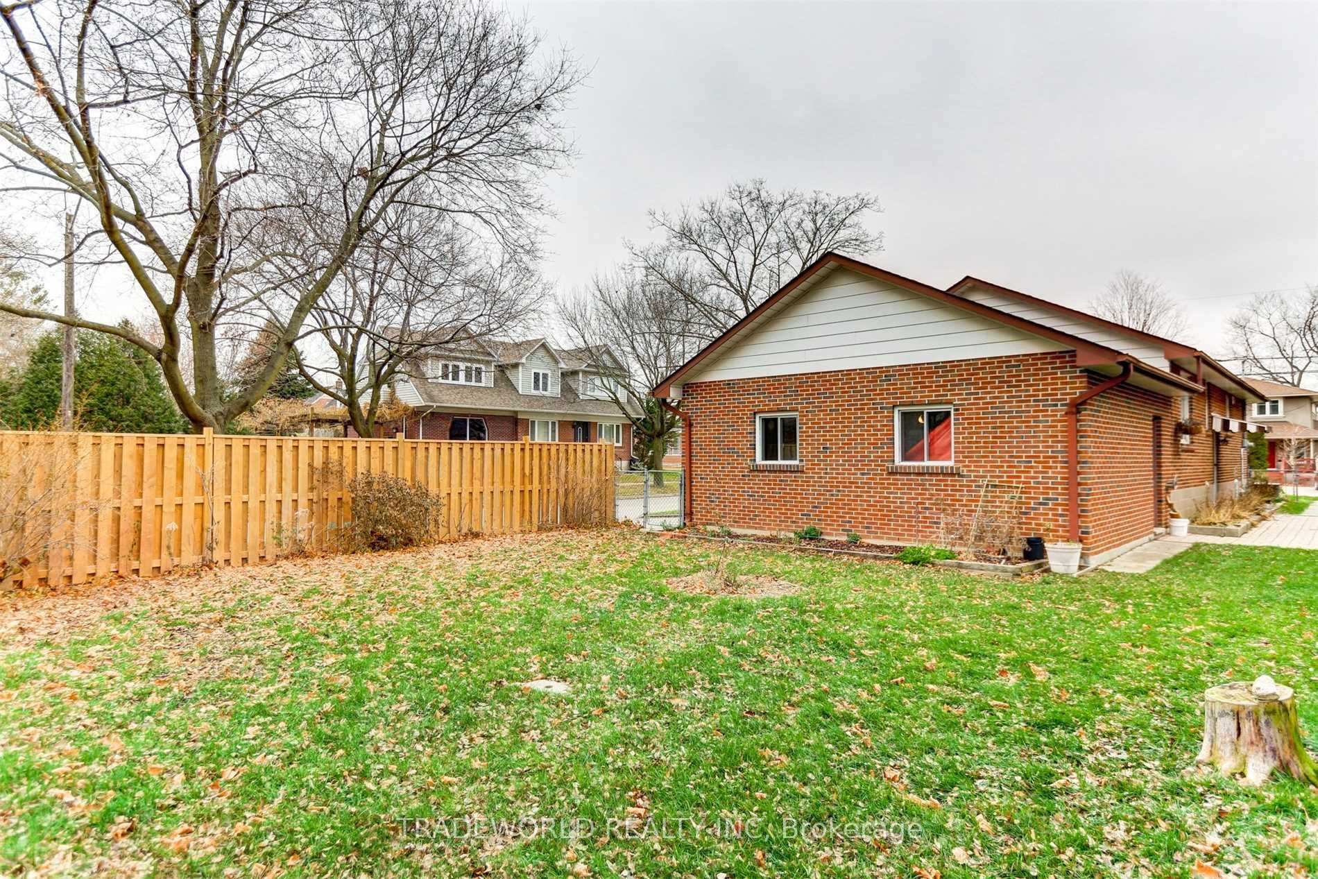 183 Franklin Ave, Toronto, ON M2N1C6 | 3 Bedroom 3 Bathroom Detached House | Image 20