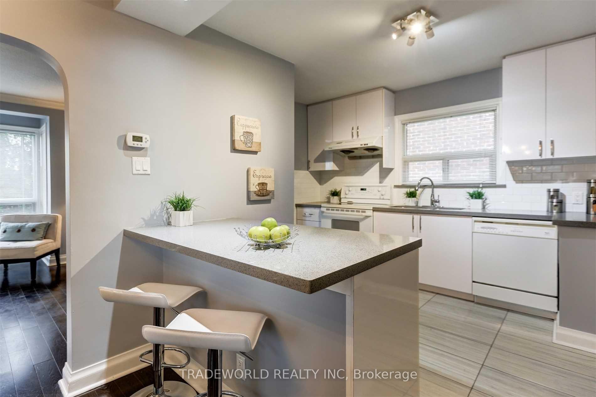 183 Franklin Ave, Toronto, ON M2N1C6 | 3 Bedroom 3 Bathroom Detached House | Image 7