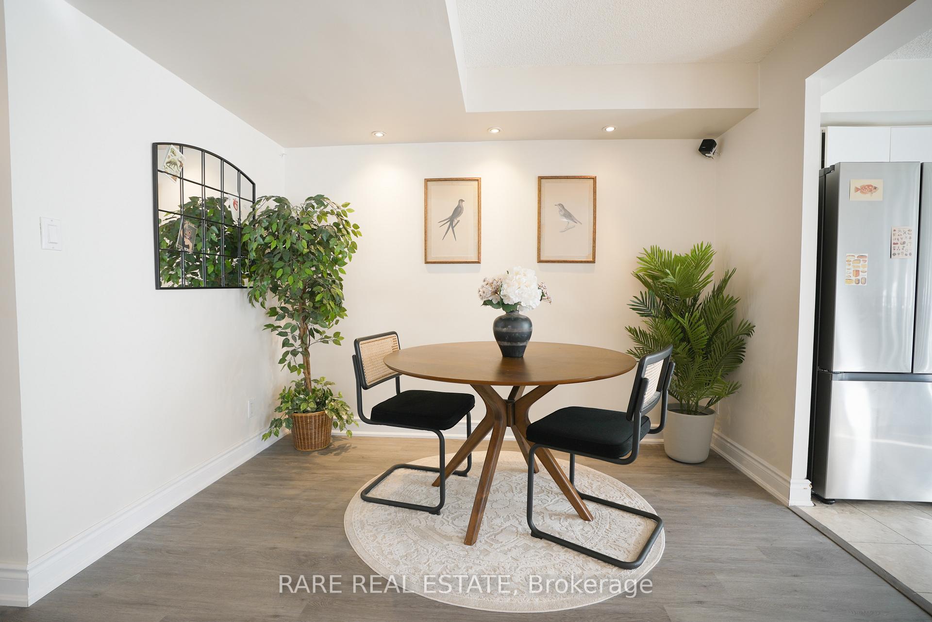 #203 - 24 Wellesley St W, Toronto, ON M4Y2X6 | 1 Bedroom 2 Bathroom Condo Apt | Image 2