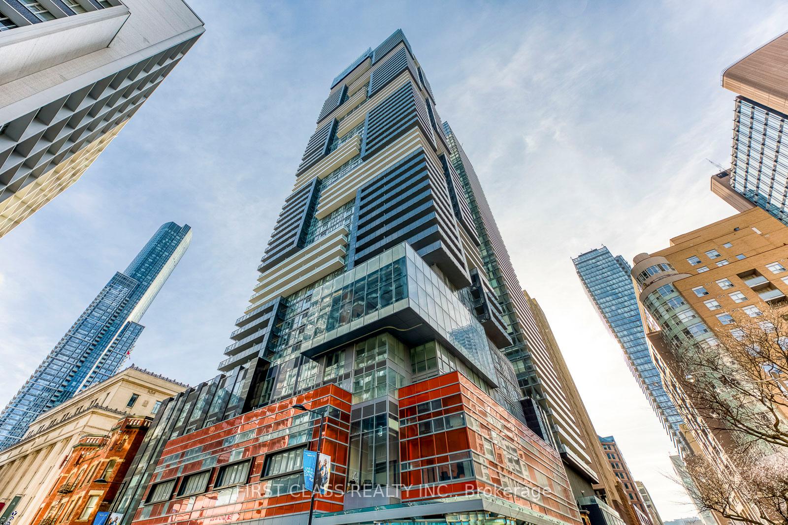 #5608 - 7 Grenville St, Toronto, ON M4Y0E9 | 1 Bedroom 1 Bathroom Condo Apt | Image 2