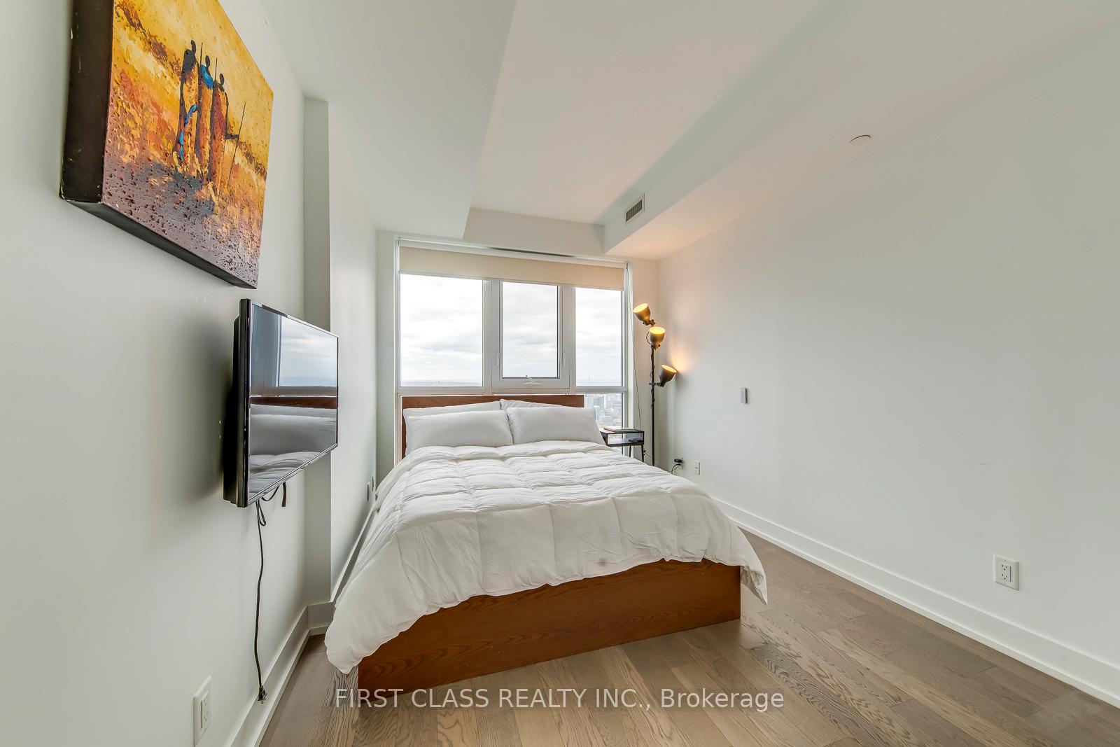 #5608 - 7 Grenville St, Toronto, ON M4Y0E9 | 1 Bedroom 1 Bathroom Condo Apt | Image 21