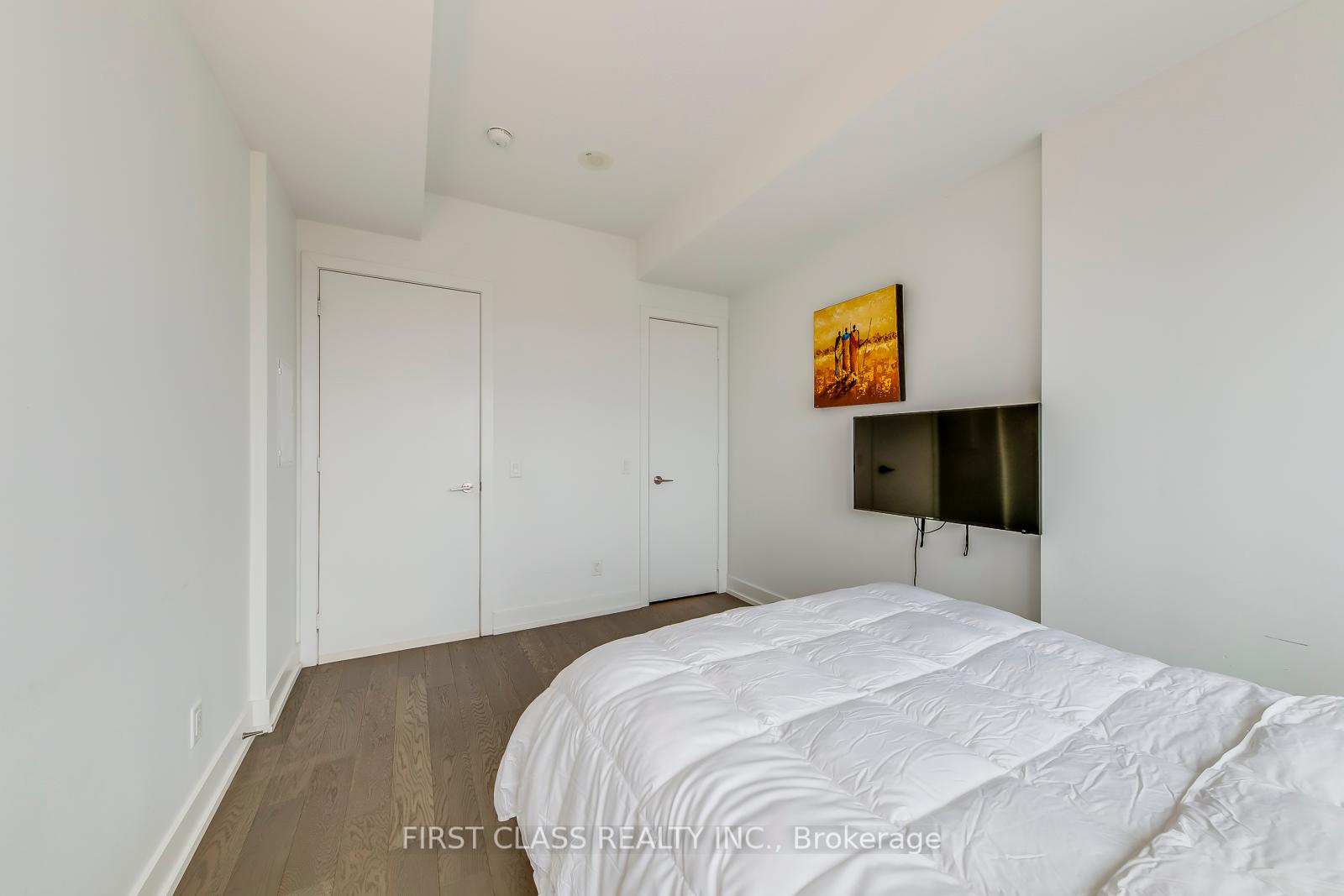 #5608 - 7 Grenville St, Toronto, ON M4Y0E9 | 1 Bedroom 1 Bathroom Condo Apt | Image 22