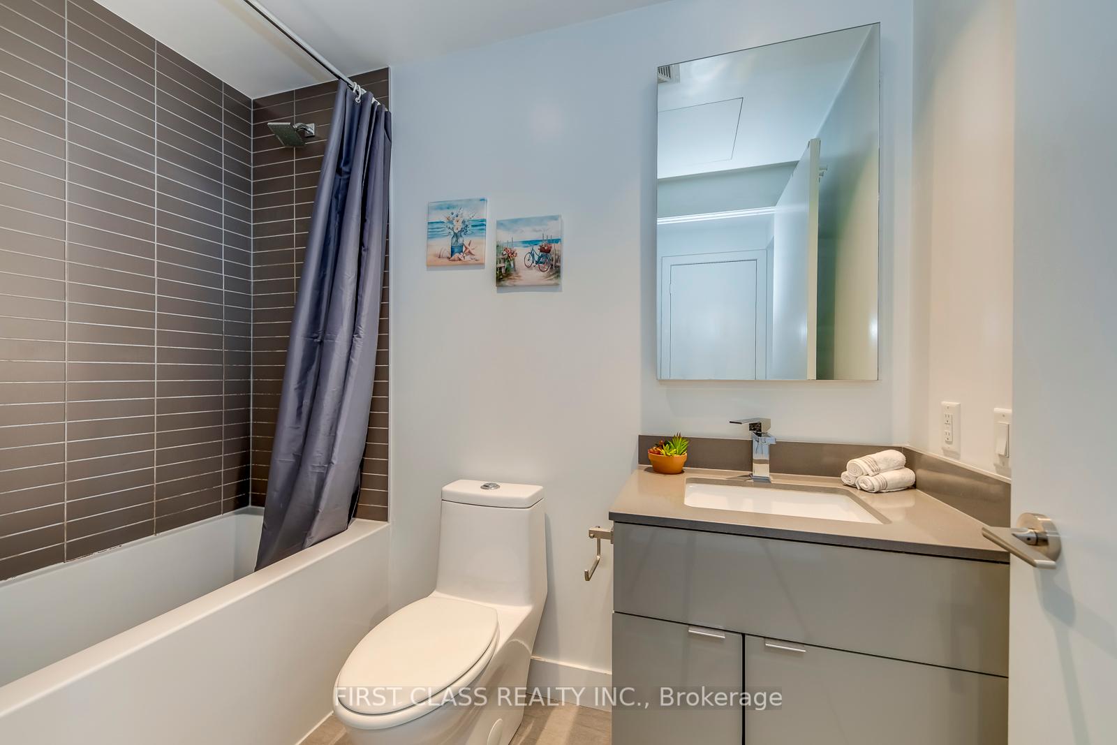 #5608 - 7 Grenville St, Toronto, ON M4Y0E9 | 1 Bedroom 1 Bathroom Condo Apt | Image 24