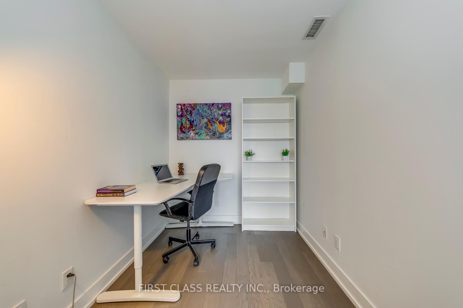 #5608 - 7 Grenville St, Toronto, ON M4Y0E9 | 1 Bedroom 1 Bathroom Condo Apt | Image 27