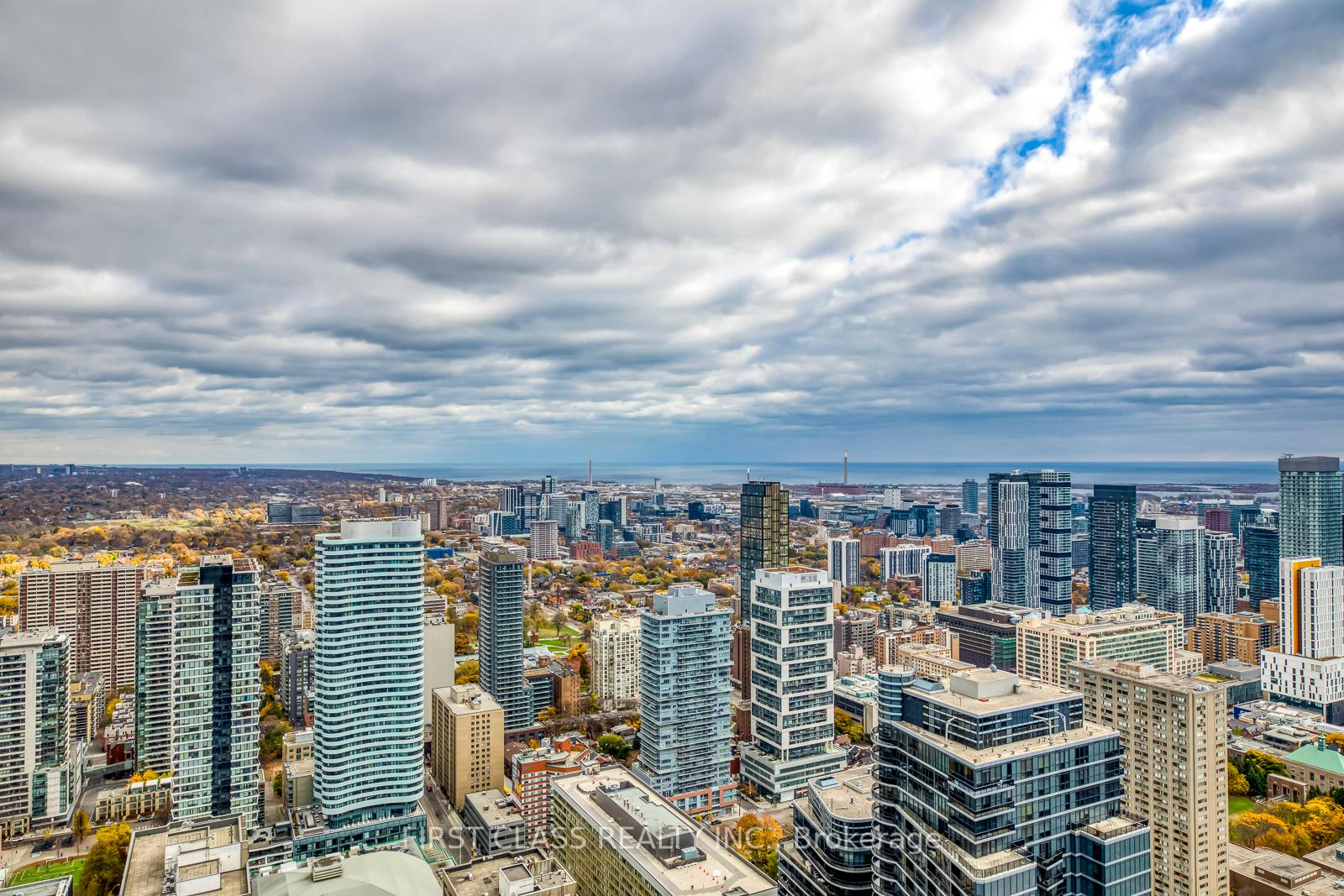 #5608 - 7 Grenville St, Toronto, ON M4Y0E9 | 1 Bedroom 1 Bathroom Condo Apt | Image 32