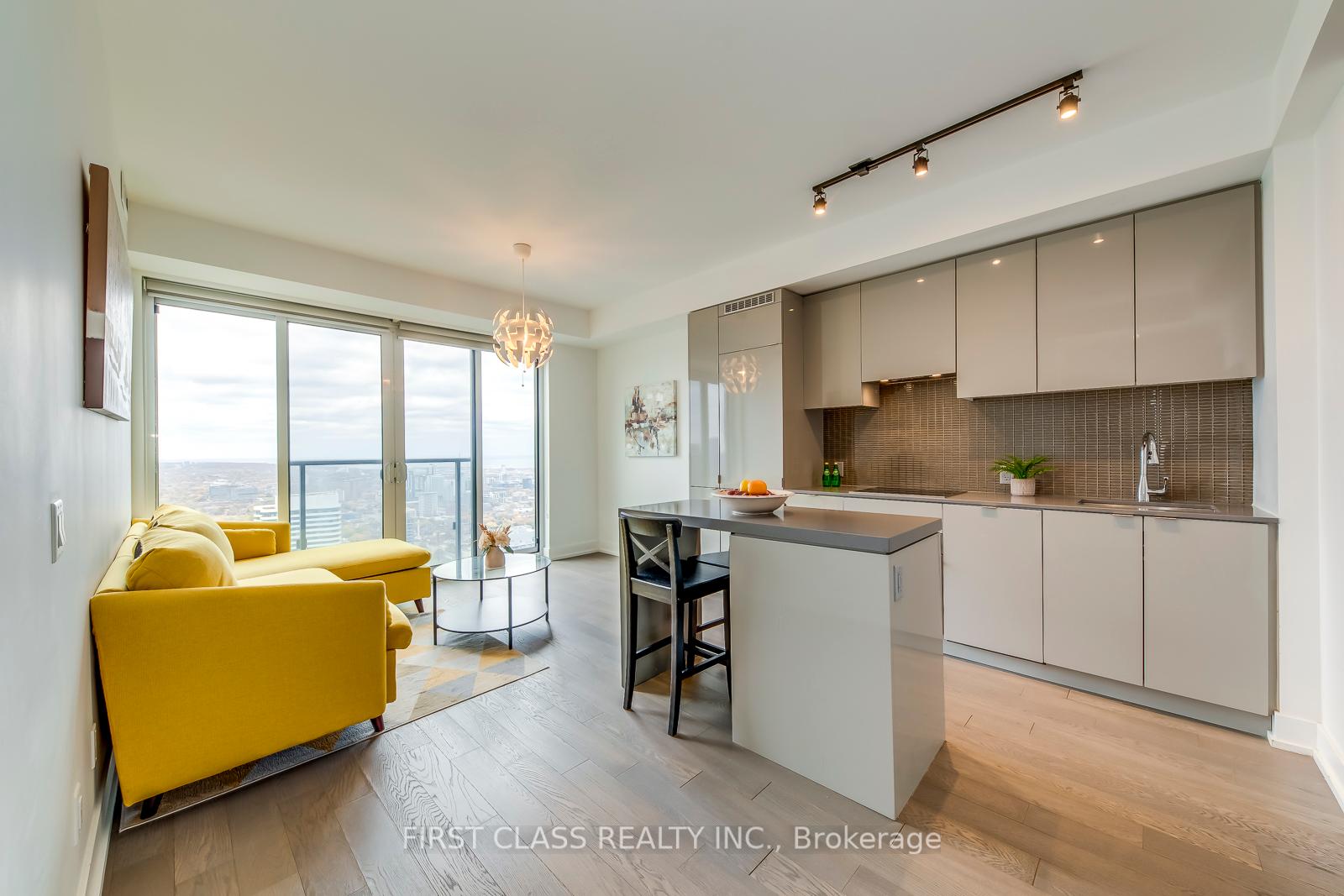 #5608 - 7 Grenville St, Toronto, ON M4Y0E9 | 1 Bedroom 1 Bathroom Condo Apt | Image 6