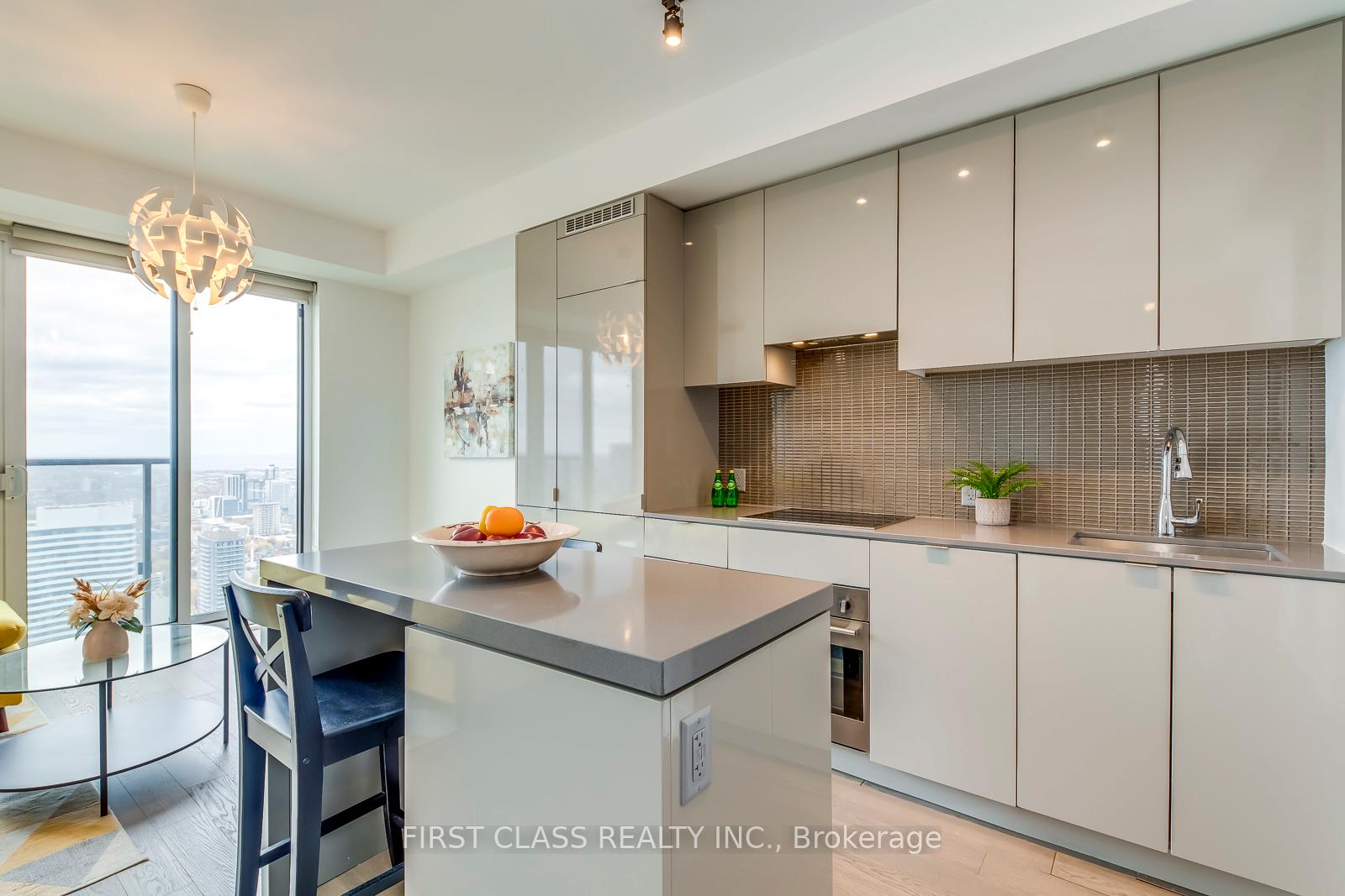 #5608 - 7 Grenville St, Toronto, ON M4Y0E9 | 1 Bedroom 1 Bathroom Condo Apt | Image 9