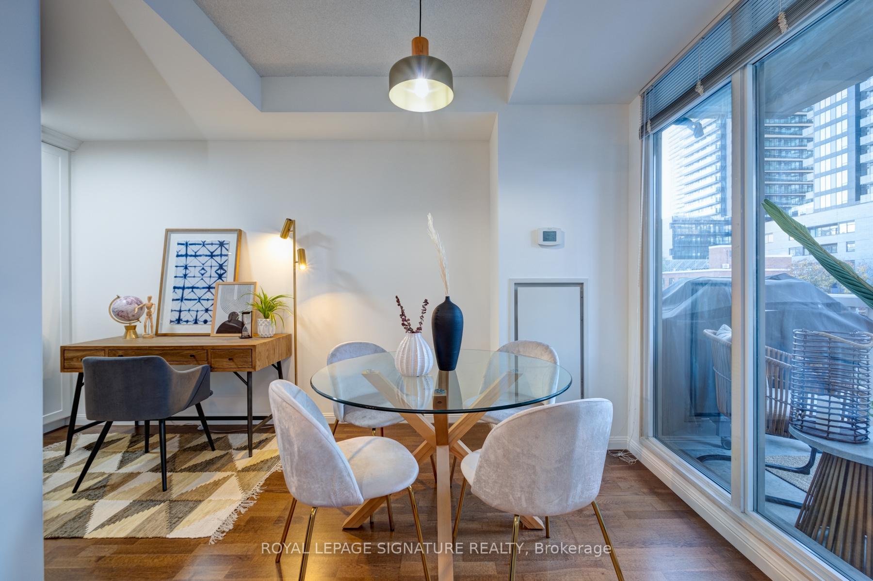 #425 - 900 Mount Pleasant Rd, Toronto, ON M4P3J9 | 2 Bedroom 2 Bathroom Condo Apt | Image 11