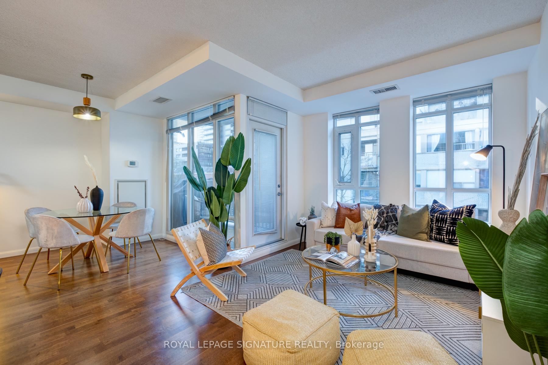 #425 - 900 Mount Pleasant Rd, Toronto, ON M4P3J9 | 2 Bedroom 2 Bathroom Condo Apt | Image 14