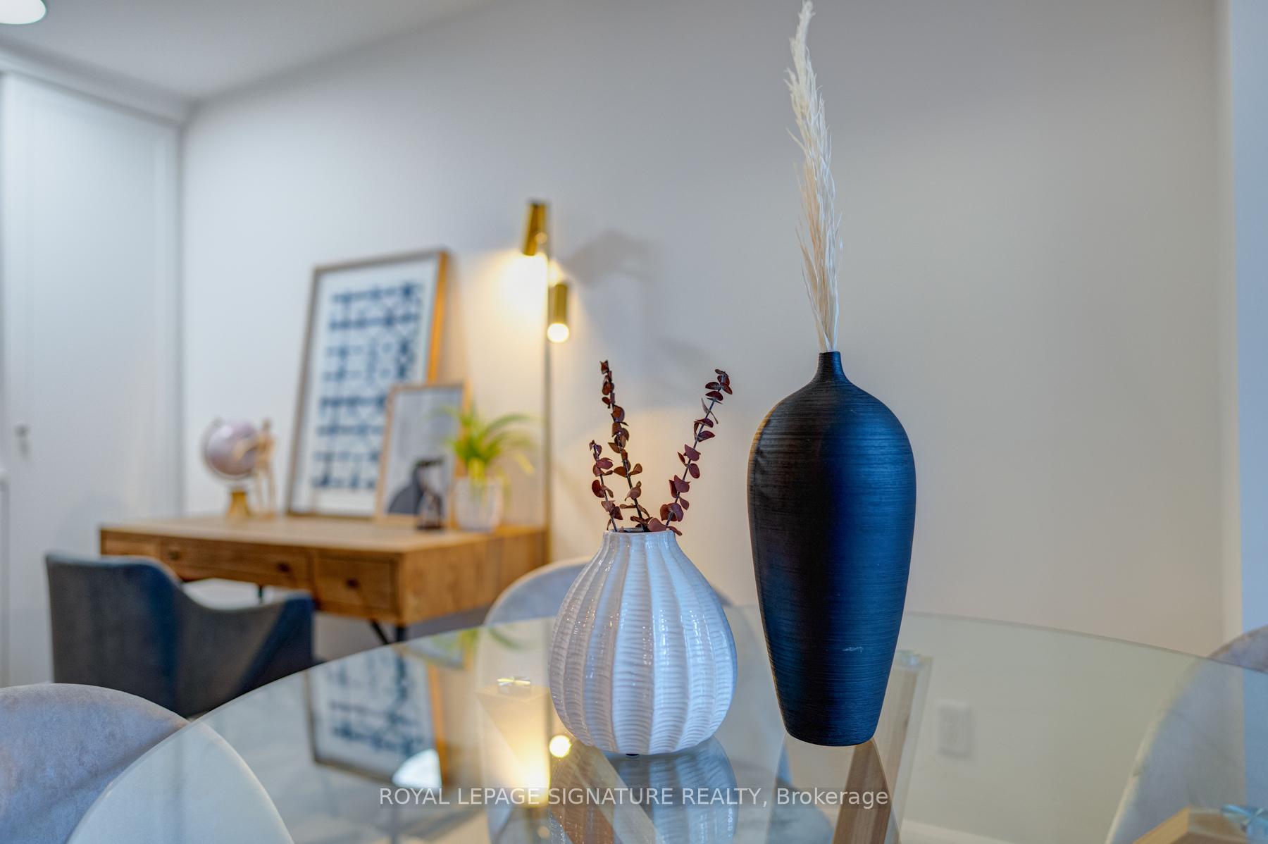 #425 - 900 Mount Pleasant Rd, Toronto, ON M4P3J9 | 2 Bedroom 2 Bathroom Condo Apt | Image 16