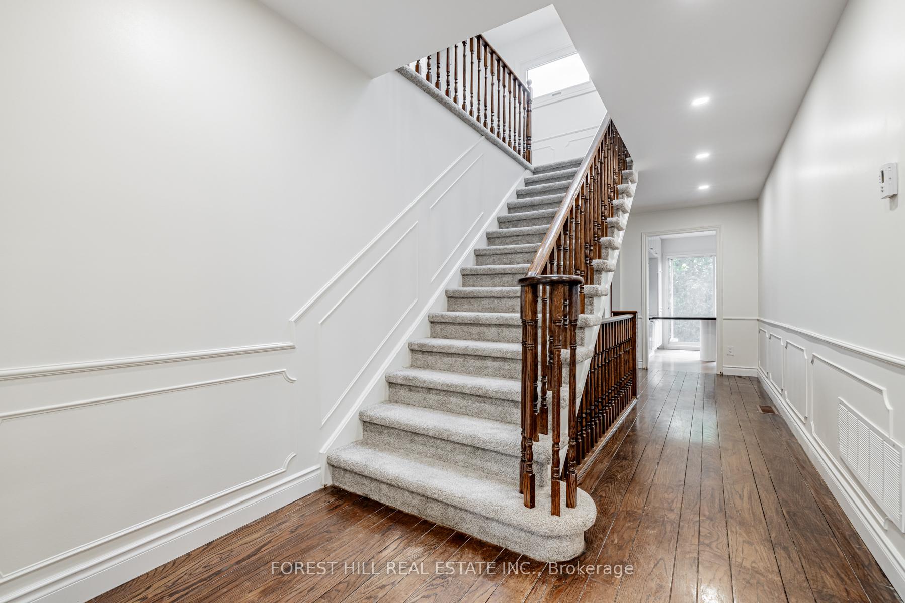 11 Abbeywood Tr, Toronto, ON M3B3B4 | 4 Bedroom 3 Bathroom Detached House | Image 10