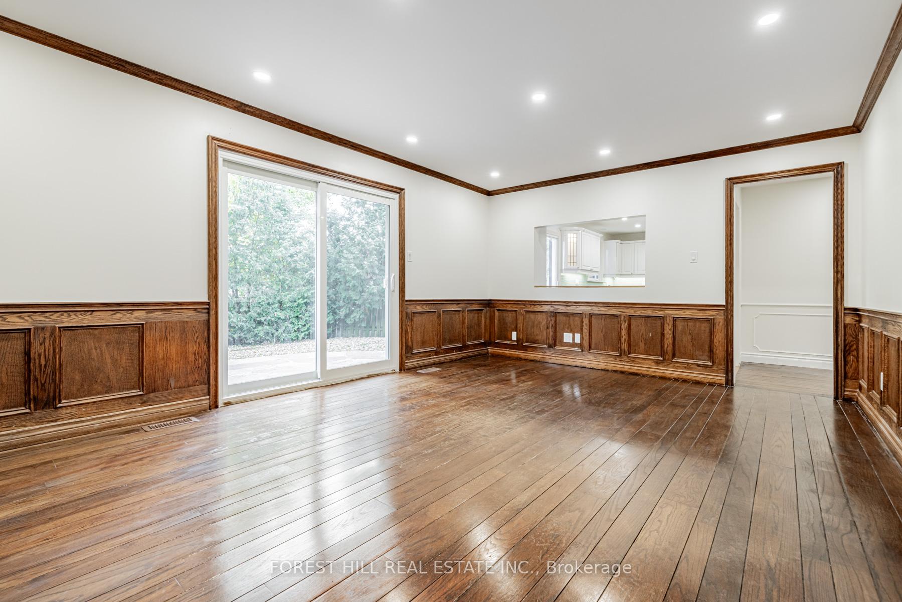 11 Abbeywood Tr, Toronto, ON M3B3B4 | 4 Bedroom 3 Bathroom Detached House | Image 6