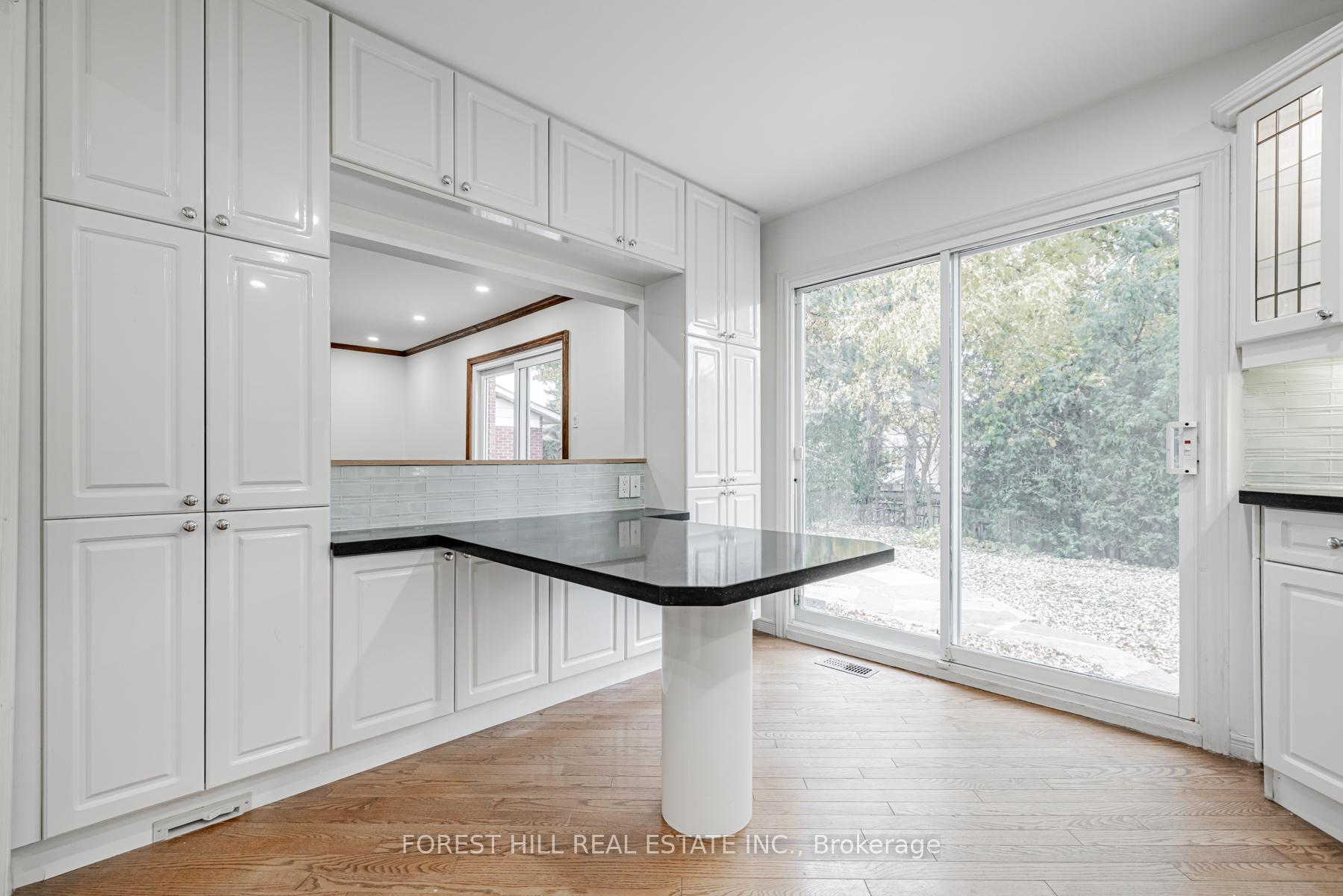 11 Abbeywood Tr, Toronto, ON M3B3B4 | 4 Bedroom 3 Bathroom Detached House | Image 9