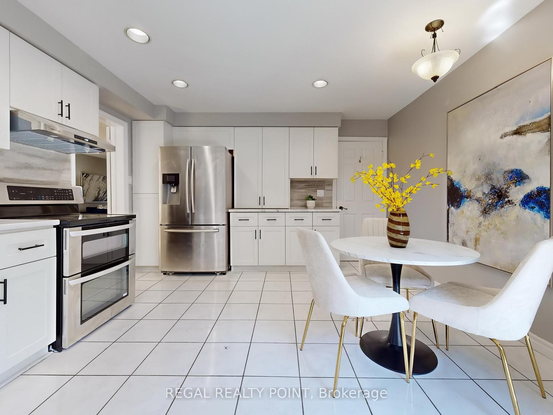 27 Bluffwood Dr, Toronto, ON M2H3L4 | 4 Bedroom 4 Bathroom Detached House | Image 10