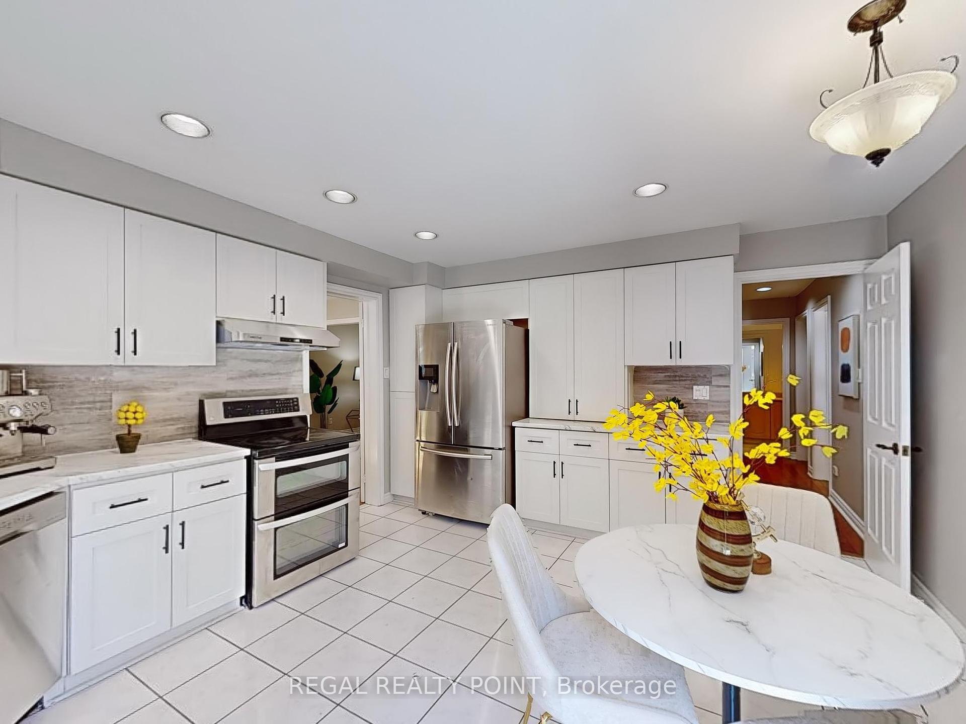 27 Bluffwood Dr, Toronto, ON M2H3L4 | 4 Bedroom 4 Bathroom Detached House | Image 11