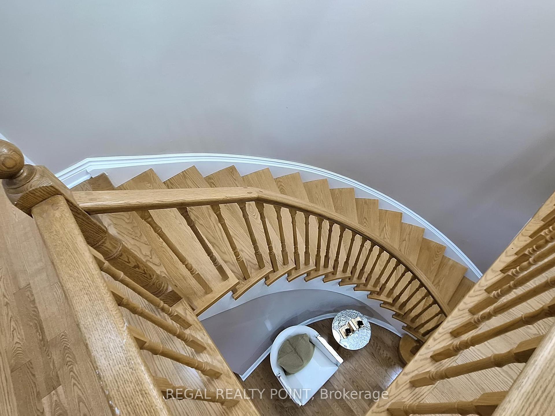 27 Bluffwood Dr, Toronto, ON M2H3L4 | 4 Bedroom 4 Bathroom Detached House | Image 15