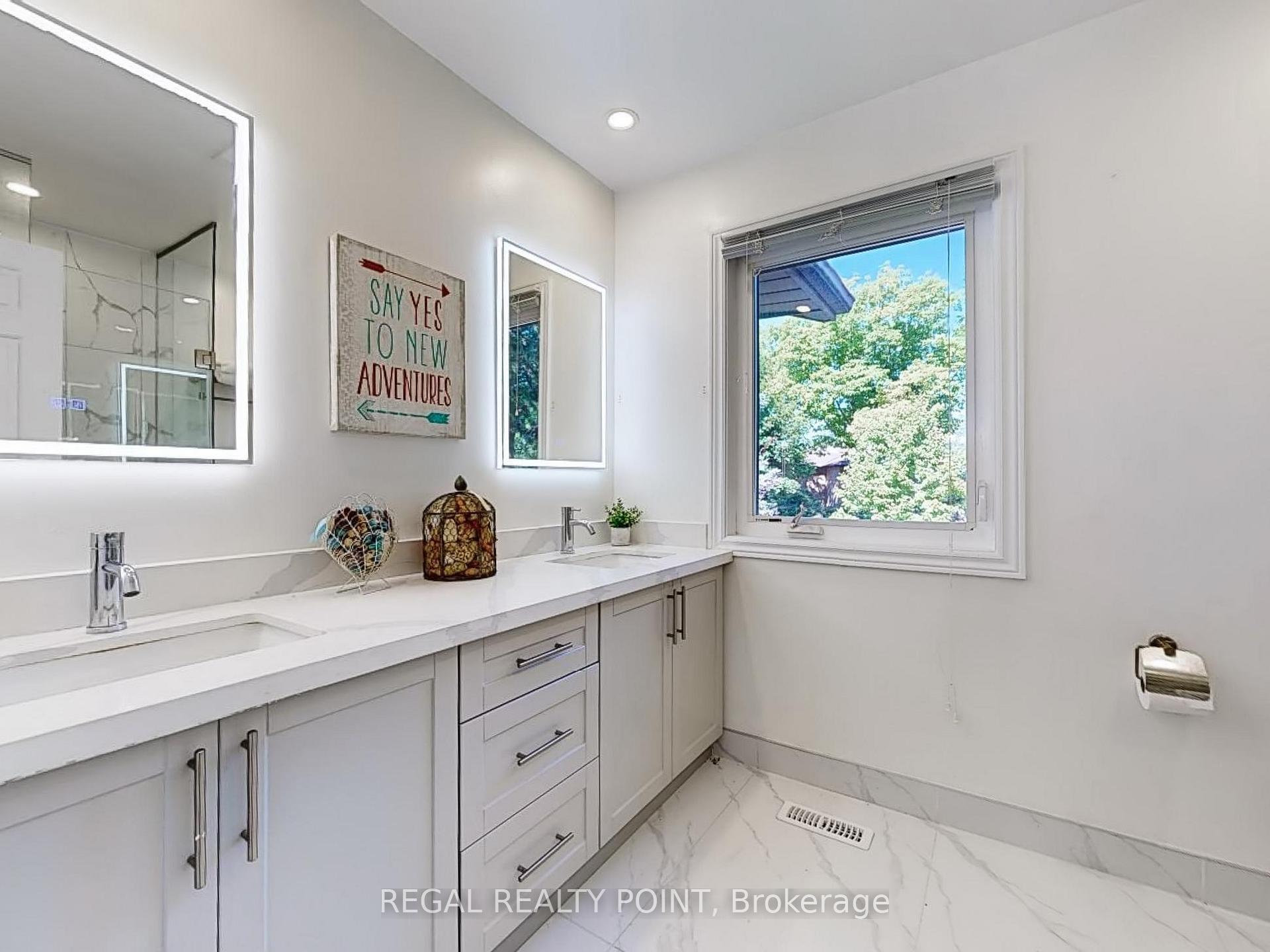 27 Bluffwood Dr, Toronto, ON M2H3L4 | 4 Bedroom 4 Bathroom Detached House | Image 22