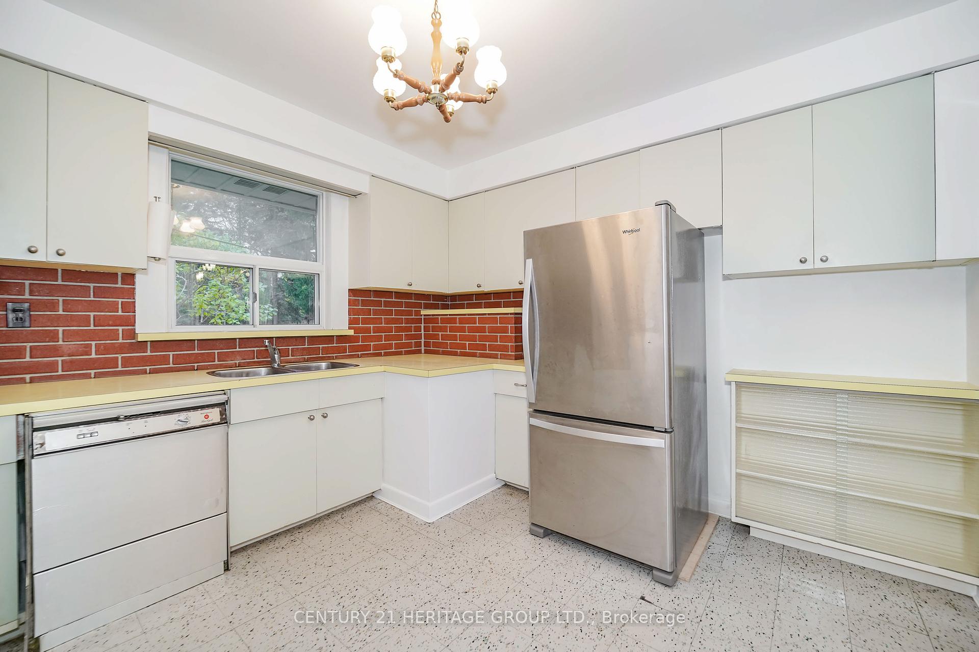 35 Caswell Dr, Toronto, ON M2M3M2 | 3 Bedroom 2 Bathroom Detached House | Image 13