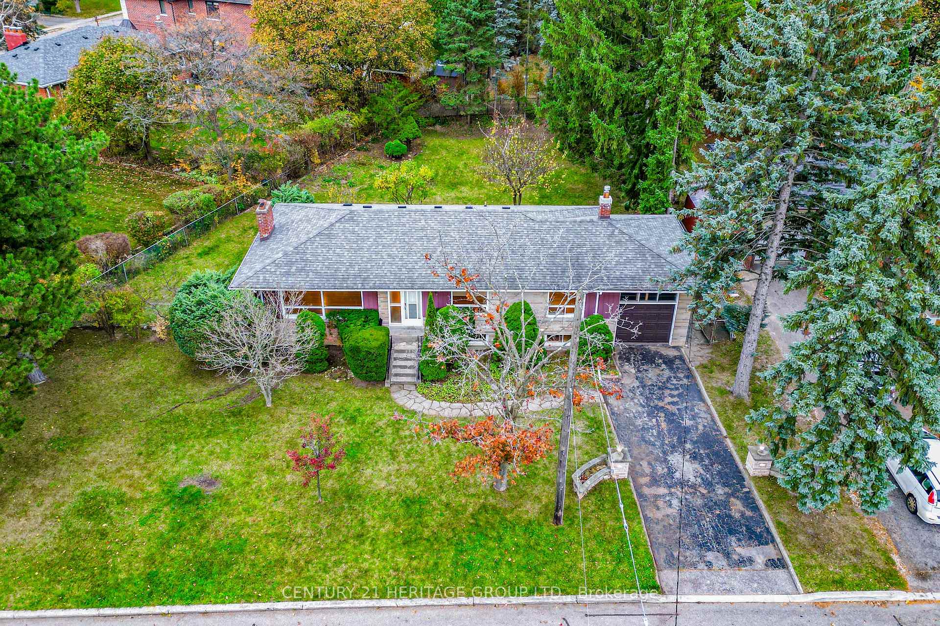 35 Caswell Dr, Toronto, ON M2M3M2 | 3 Bedroom 2 Bathroom Detached House | Image 2