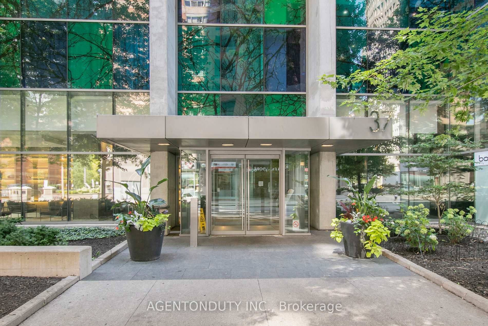 #2507 - 37 Grosvenor St, Toronto, ON M4Y3G5 | 2 Bedroom 2 Bathroom Condo Apt | Image 2